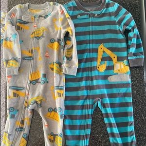 2 fleece just one you by Carter’s pajama’s 2T